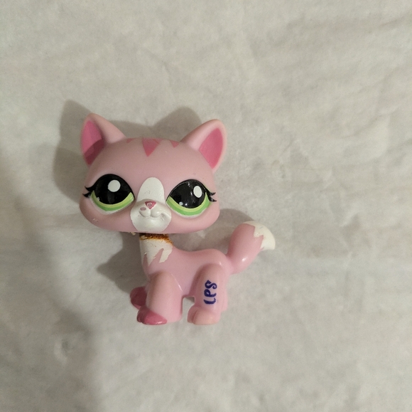 Littlest Pet Shop Other - Littlest Pet Shop Pink Cat Toy